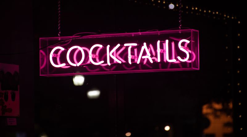 Cocktail Bars Offer Unique Evenings Out